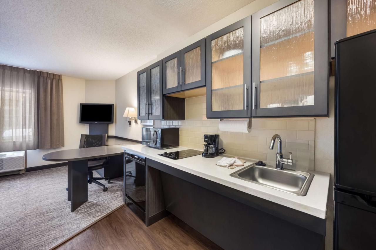 Sonesta Simply Suites St Louis Earth City Exterior foto