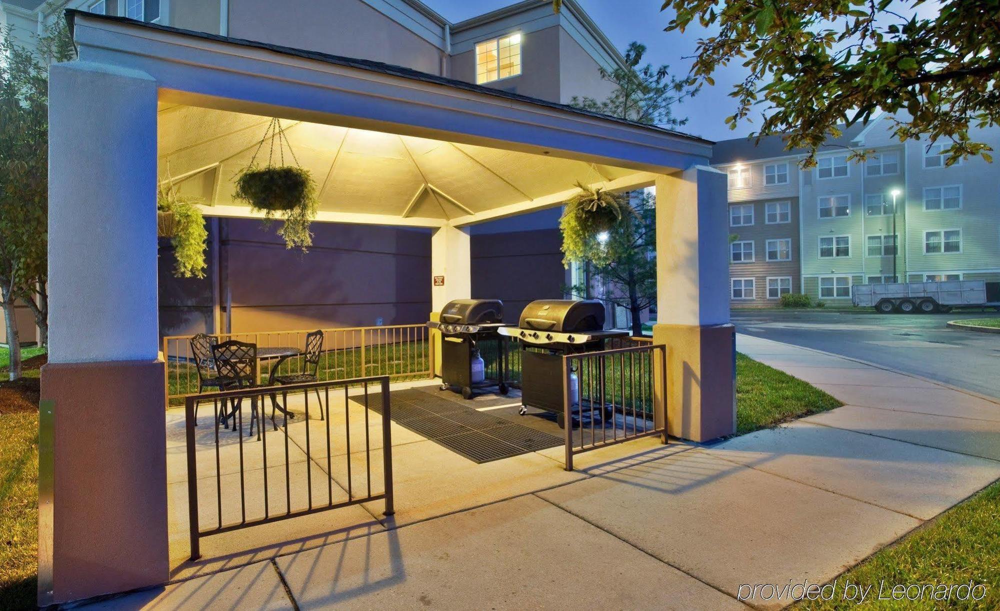Sonesta Simply Suites St Louis Earth City Exterior foto